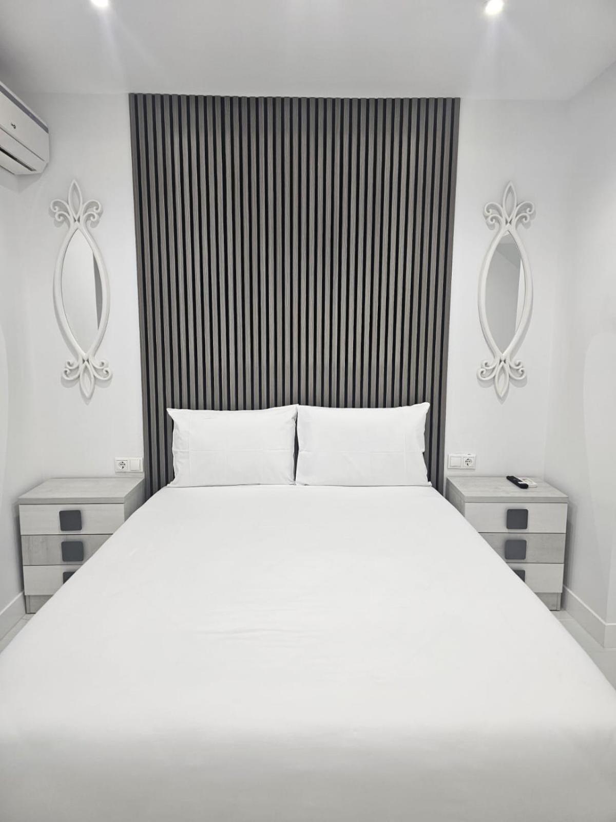 Nueva Pension Cibeles Cordoba Exterior photo